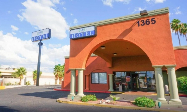 GLH Hotel image 1